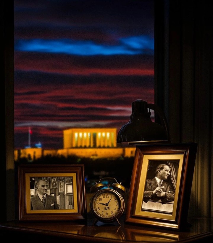 "Benim naçiz vücudum elbet bir gün toprak olacaktır, ancak Türkiye Cumhuriyeti ilelebet payidar kalacaktır."

Saygıyla, özlemle... ∞ 
#OnKasım