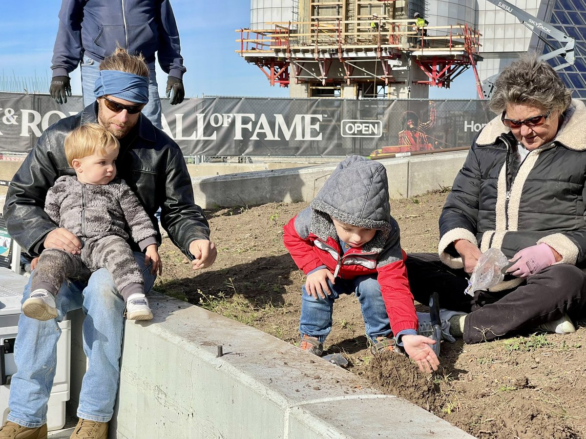 Downtown Cleveland tweet media