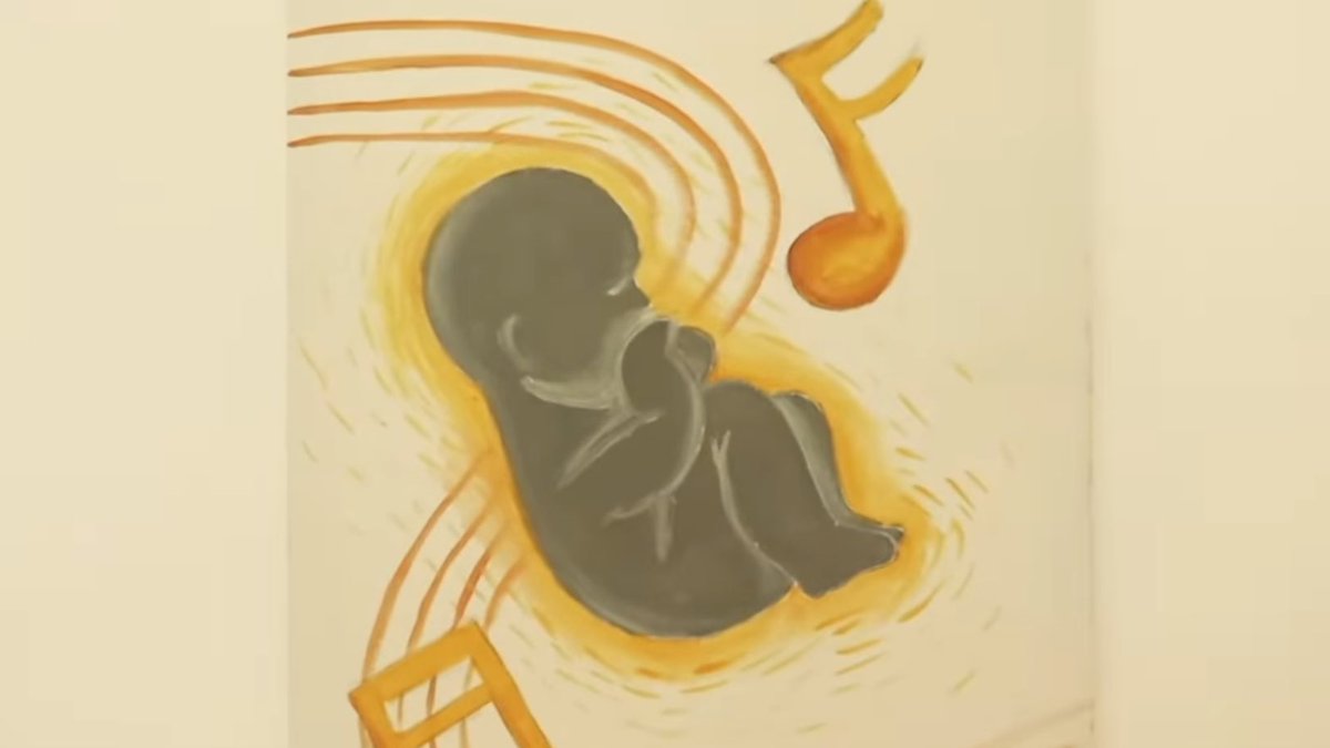 niglows's tweet photo. o AMOR entre duas mulheres pretas que estão esperando seu primeiro baby em um país como o nosso eu nunca vou me acostumar, elas são um marco na história e não há quem diga o contrário. https://t.co/5jGmpazP8F