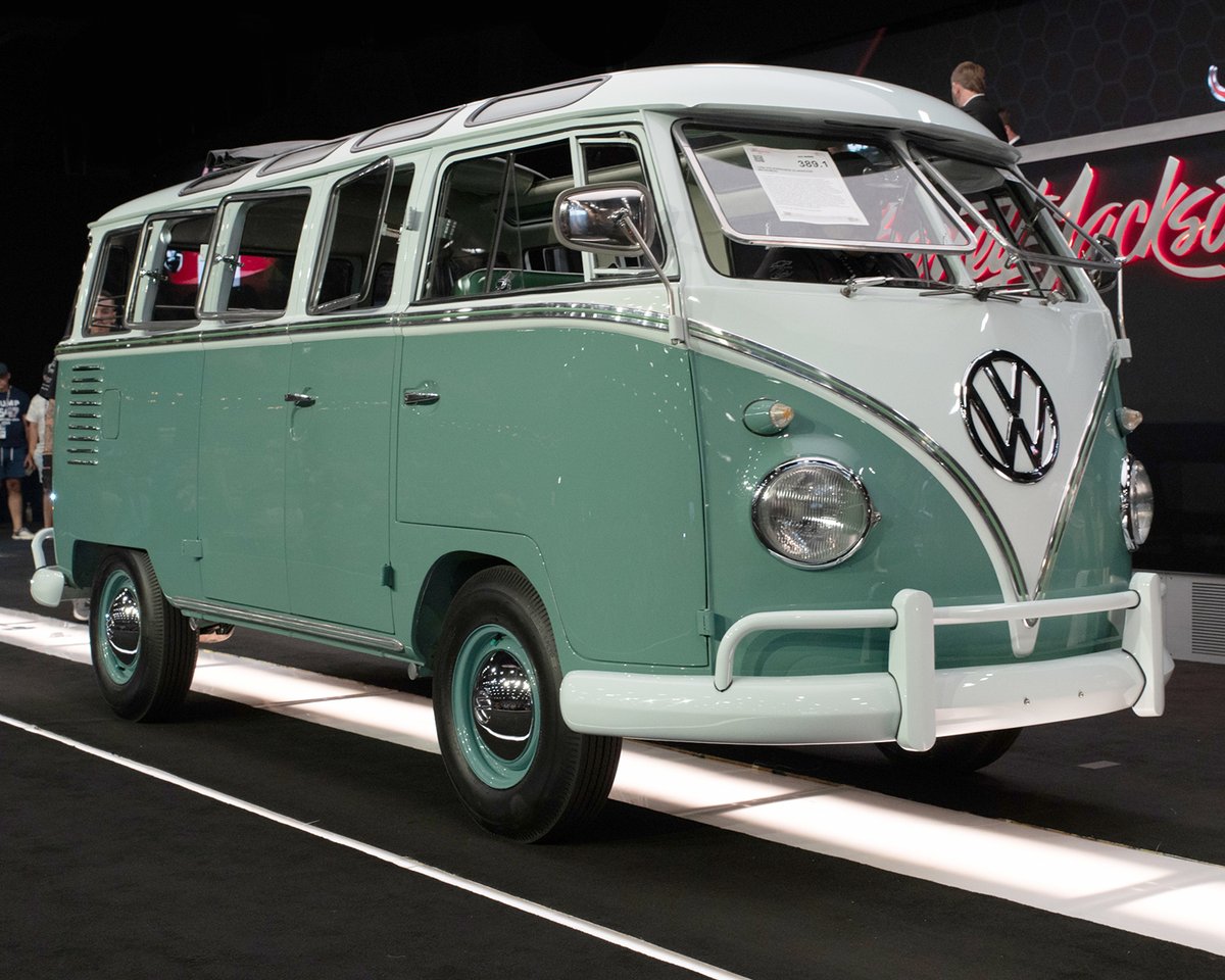 Barrett_Jackson's tweet image. Cool classic ride with serious pep! This 1959 #Volkswagen #23window #microbus features an upgraded 2110cc #Powerhaus VW engine putting out 150hp. This bus found a new home for $102,300 at the 2024 #Scottsdale Fall Auction. 

Learn more: bit.ly/AZ24TW-1959Vol…