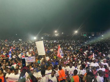 A huge crowd gathered to welcome Dr. Bawumia in the Oforikrom Constituency. God has really blessed us.
#Bawumia2024 
#BawumiaForPresident 
#BoldSolutionsForOurFuture
#CreditScoreSystem