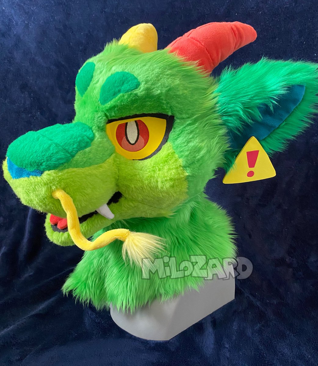 milozaard's tweet photo. my newest personal suit, Beam the dragon! i finished him up just a few days ago. super happy with how he turned out https://t.co/3ZlAL86DLA