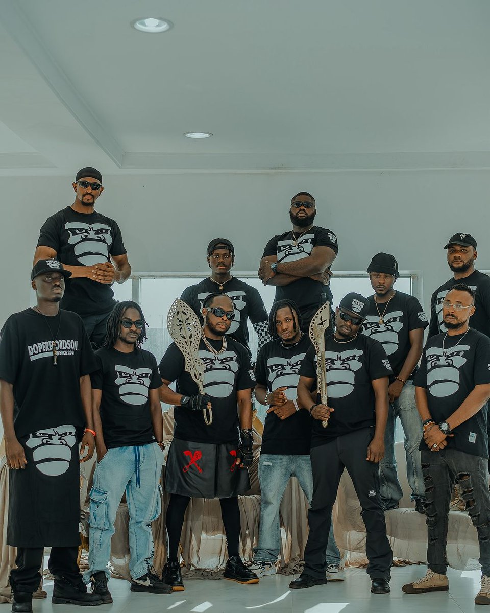 HARDEST JPEG on the internet right now...

Just one image outta so many off <a href="/Cyrus_ThaVirus/">Cyrus Tha Virus 👑🦏</a> 's new visual that is bou to hit ur screen!

ARROW GANGY!