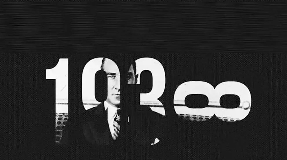 "Türk milletinin eşsiz evladı Atatürk! Sen ebedi istirahatgâhında rahat uyu. "En büyük eserim." dediğin Türkiye Cumhuriyeti bizlere emanettir. Türk Milleti."
Ne Mutlu Türküm Diyene
#10KasımSonsuzlukDemek