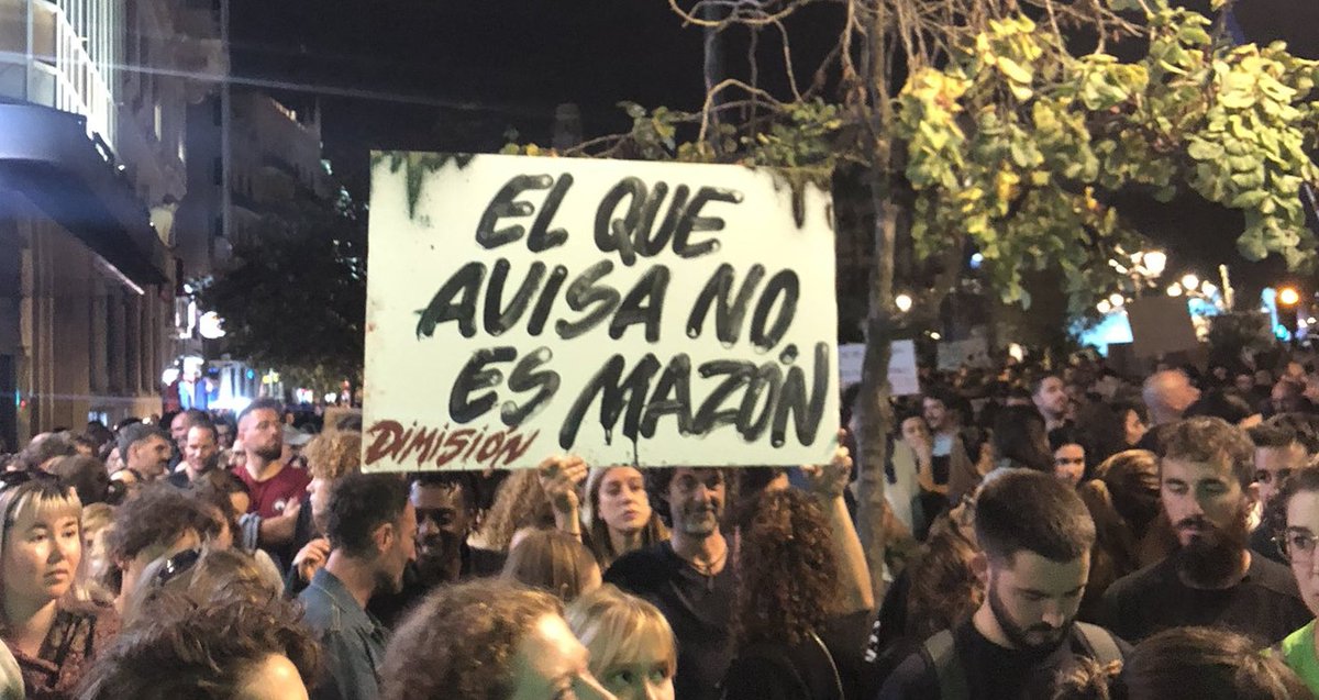 𝘾𝙐𝘼𝙉𝘿𝙊 𝙀𝙇 𝙍𝙄𝙊 𝙎𝙐𝙀𝙉𝘼
𝙈𝘼𝙕Ó𝙉 𝙉𝙊 𝙇𝙇𝙀𝙂𝘼

¿Cuál es tu lema?
#ValenciaIndignada