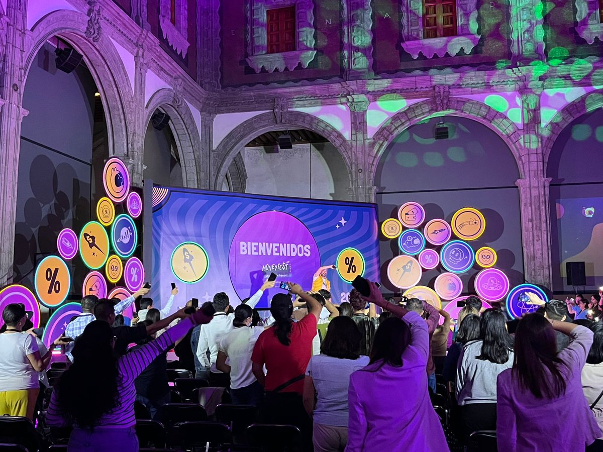 Iniciamos la quinta edición de MoneyFest con toda la actitud 🕺 y con los pasos de baile de nuestro amigo  <a href="/coolturafin/">Cooltura Financiera | Daniel Urías</a>

#Moneyfest2024
#Coolturafinanciera