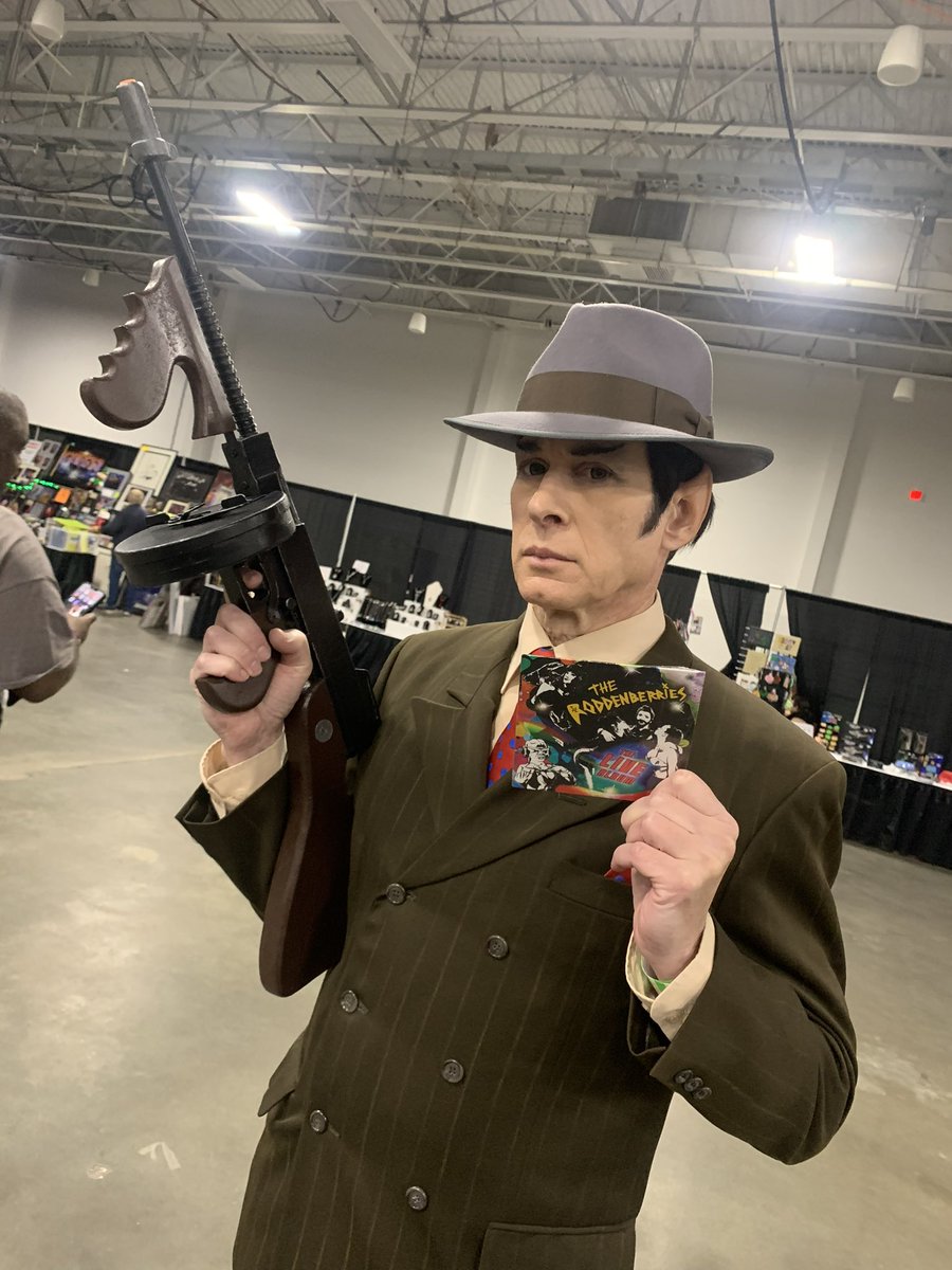 roddenberries's tweet photo. Saturday in Jersey for @CreationEnt Trek Tour! So thrilled to be here, stop by to say hiyee, here for sunday too! Get yourself a lil sumthin from da band! xoxo

#stnj #trektojersey #trektour #startrek https://t.co/C1gavYqKhd