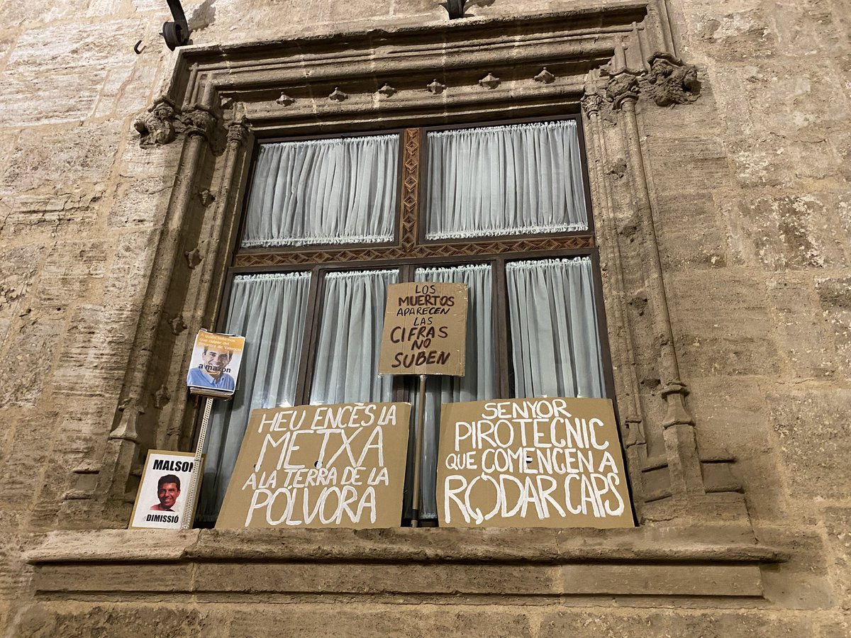 AnaDuCos's tweet photo. Lo de hoy en València… https://t.co/jPtU5VXLDe