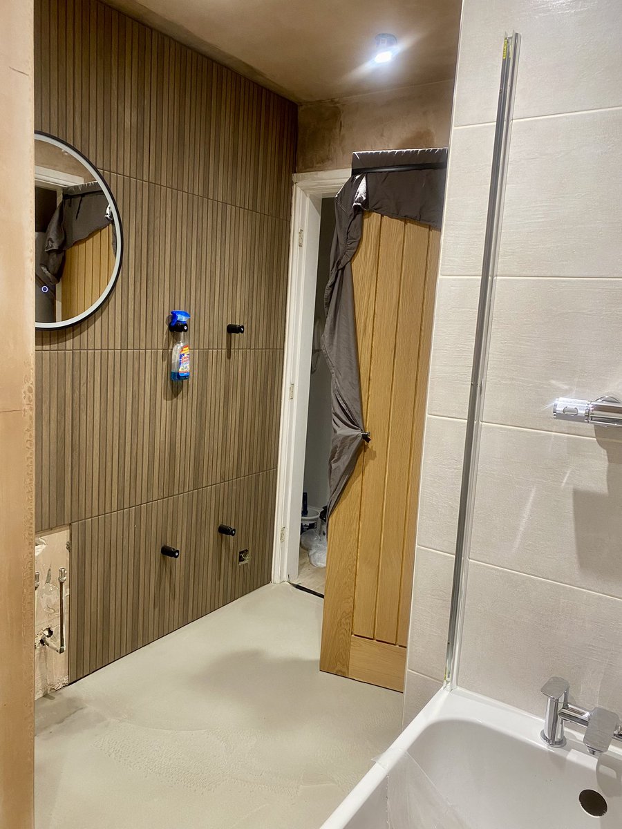 Why oh why am I getting my home renovated in the run up to Xmas 🙈?! My house is in absolute disarray but fingers crossed it will be worth it 🫠…