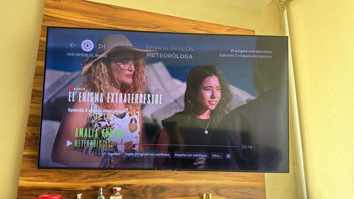 dect1608's tweet photo. #Tamaulipas #FelizFinde 
La comunicadora y política Amalia Gabriela Avalos Medina, mejor conocida como #LaVozDelTiempo se estrena con cátedra de  meteorología en la serie de @NetflixLAT #ElEnigma #Extraterrestre #Tampico 👊🏾👊🏾👊🏾 https://t.co/MY6voQGomR