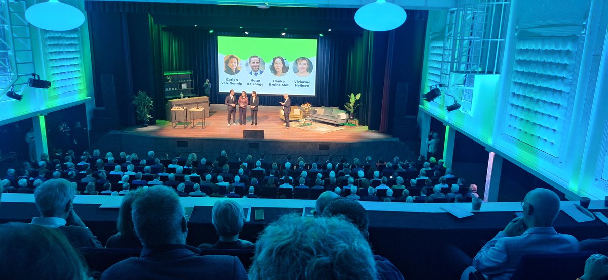 Wat een inspirerende dag vol van bijzondere ontmoetingen, verhalen en speeches op het #CDAcongres. <a href="/HenriBontenbal/">Henri Bontenbal</a> sprak over #vrijheid  #verantwoordelijkheid en #dewaarheid  <a href="/cdavandaag/">CDA</a>