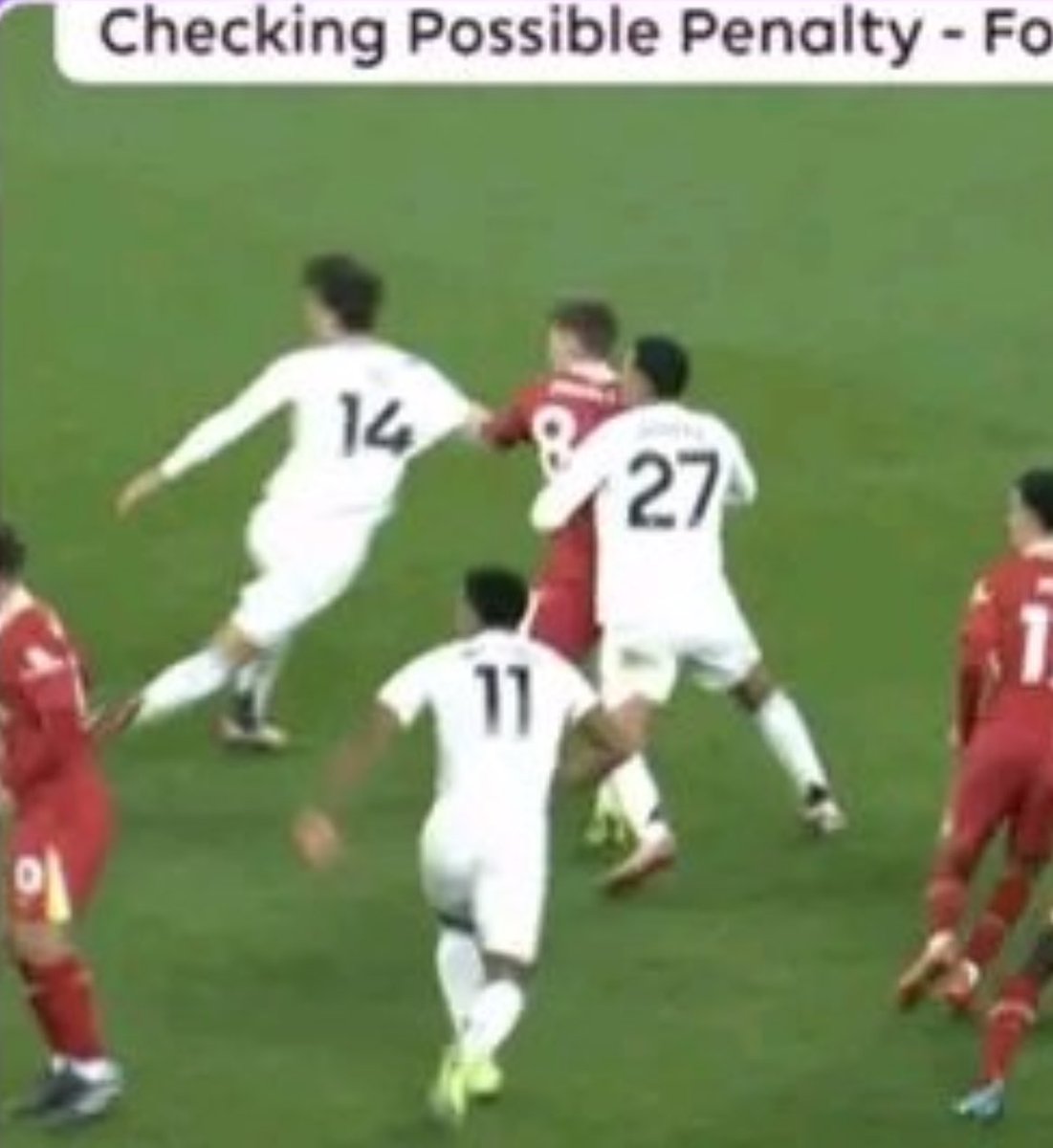 TheVillaVision's tweet photo. NEVER A FOUL IN A MILLION YEARS!!!!!!

VS. 

Definite foul for Liverpool 

😅🤣😅🤣😅🤣 https://t.co/oy96dj02Eo
