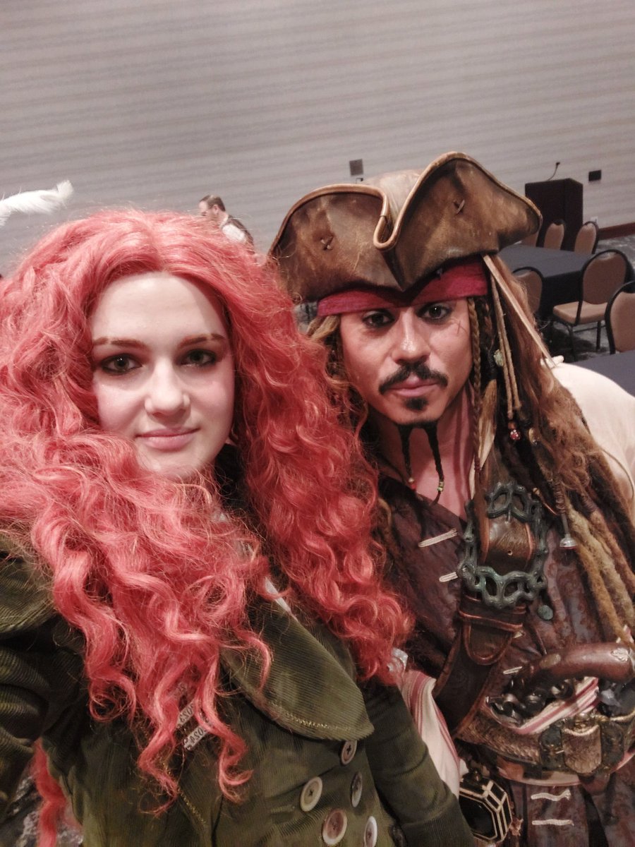 TheObtane's tweet photo. New Miranda cosplay for #teslacon2024 (steampunk not musk). 2023 was closet cosplay, this time bicycle suit pattern from 1890.
Fandom: The Legend of Eli Monpress by @Rachel_Aaron
More pictures to come, only halfway through the day, got my VIP tea party with Sparrow 😋 https://t.co/BgFen9ZzAi