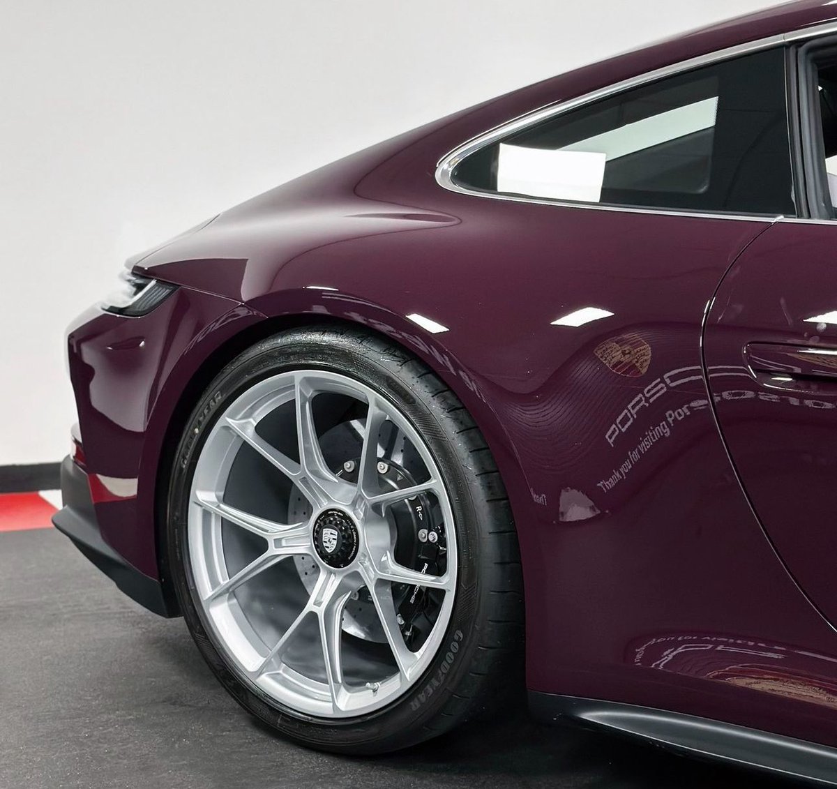 عالم السيارات tweet media