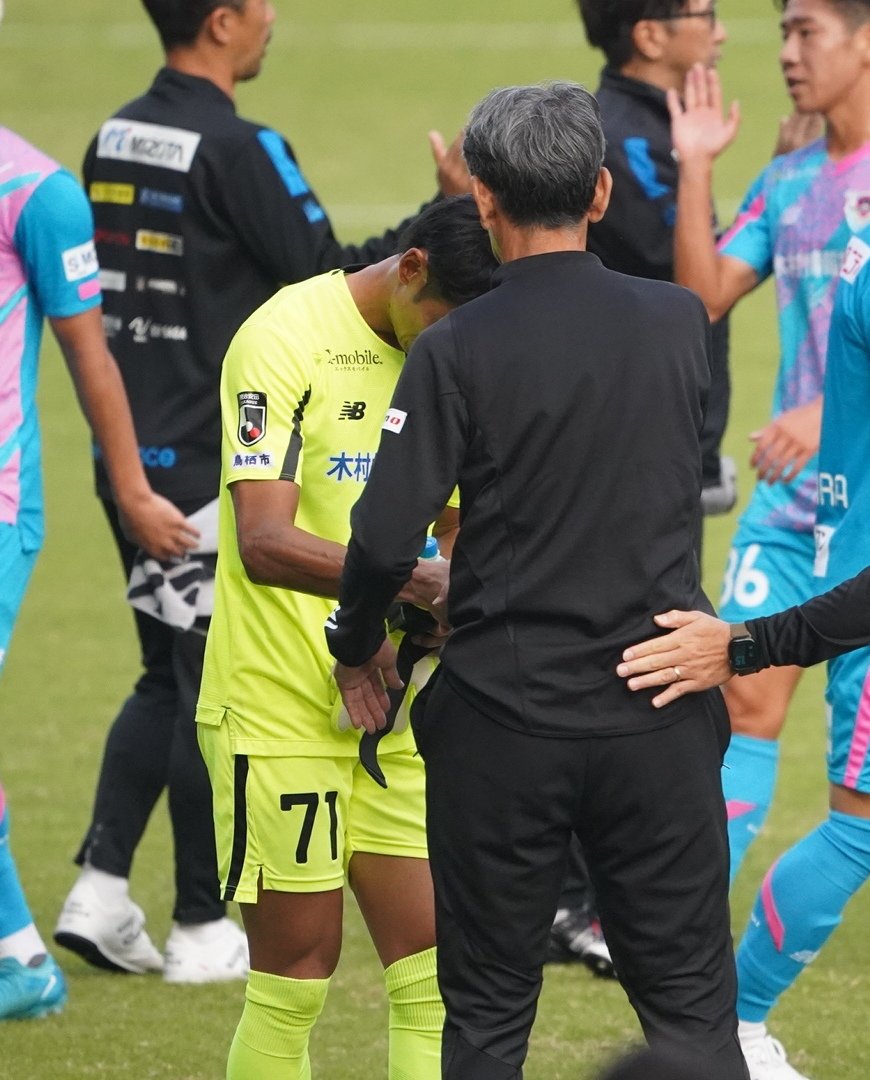 sh0_n's tweet image. いつまでも変わらぬ関係 #fmarinos #松永成立 #sagantosu #朴一圭