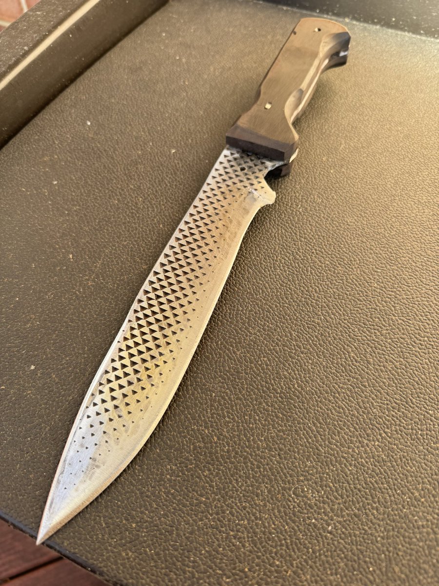 T_Rav_Bo's tweet photo. Upgraded my file knife today with new hardwood scales. I like it a lot more know. https://t.co/kCfPgbJbwN