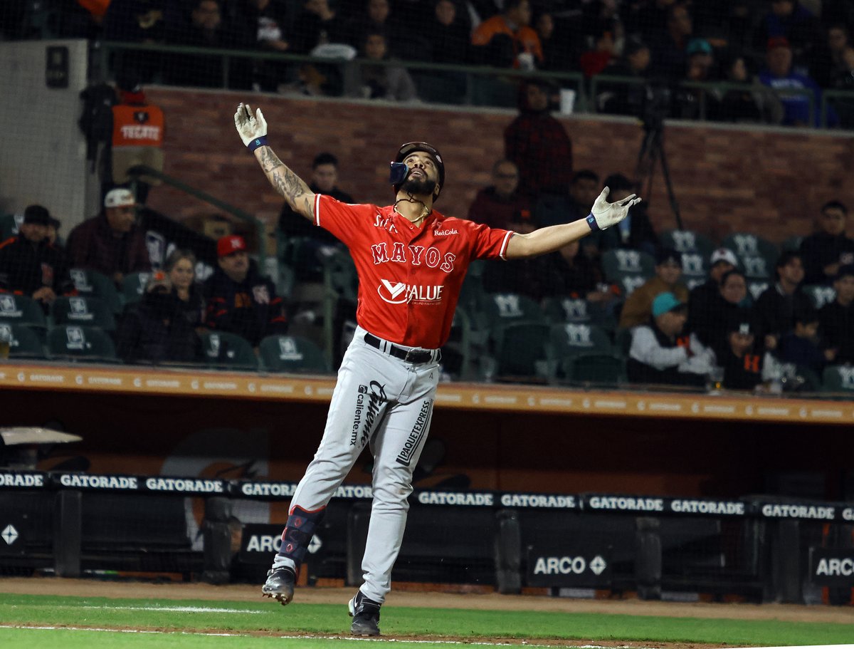 NoPasaNada_mx's tweet photo. #Deportes ⚾️ | Bobby Bradley llega a Mayos.

NOTA 👉 https://t.co/jgpJAyTvEX

#Mayos #LMP #Beisbol #BobbyBradley https://t.co/zzflAi2ewf