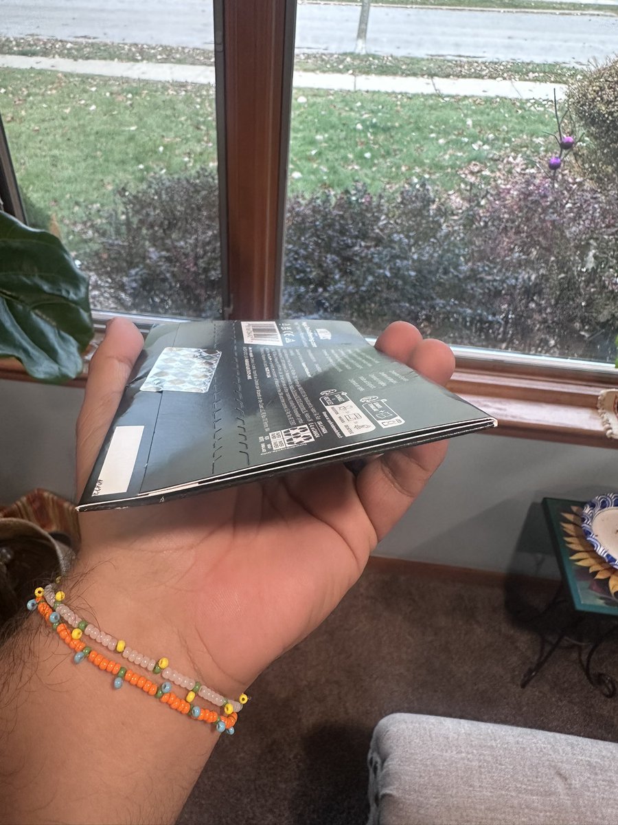 OzTheGreatOne's tweet photo. @MTGSecretLair @wizards_magic #marvel #secretlairdrop @Wizards_Help
You guys really sent this Marvel Secret Lairs in bubble mailers? My Storm Secret Lair is absolutely cooked. Y’all better fix this, this is complexity unacceptable.
@MarvelSupport https://t.co/3fFLBUYHBv