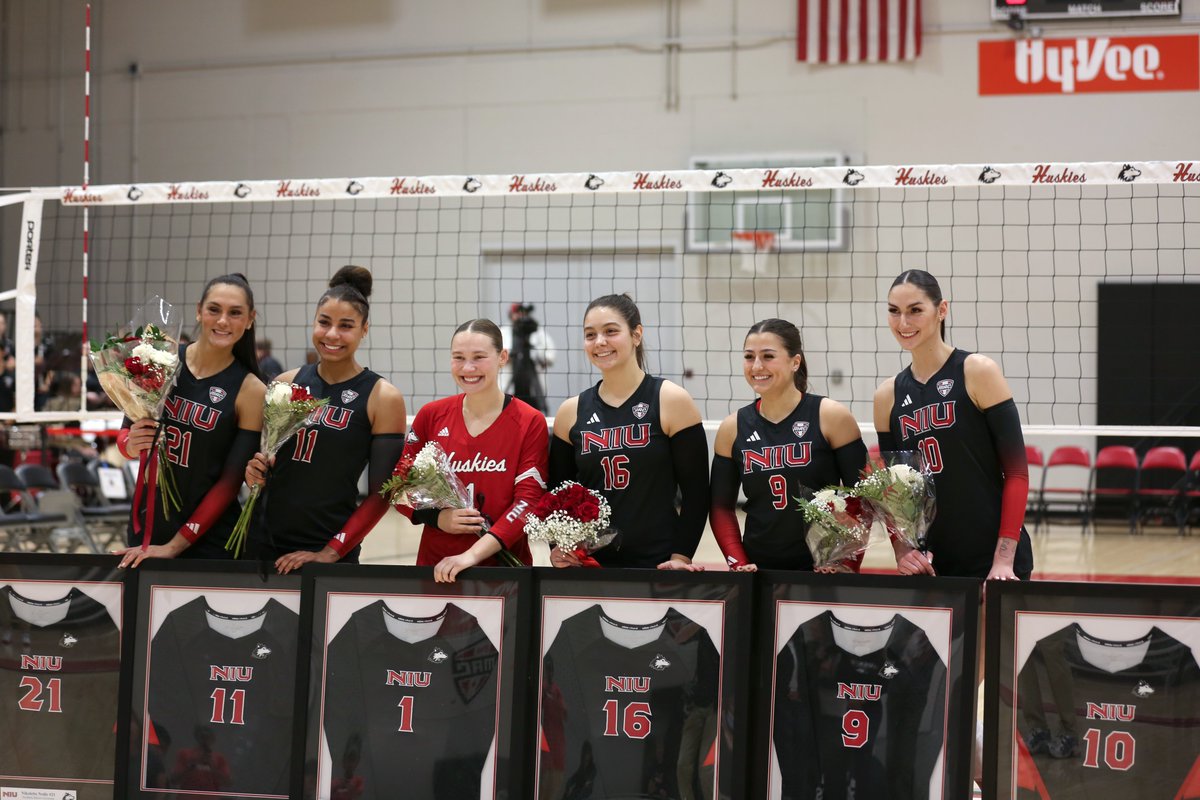 Congratulations to our 6 incredible seniors on their  amazing careers as Huskies!

#OnAMission