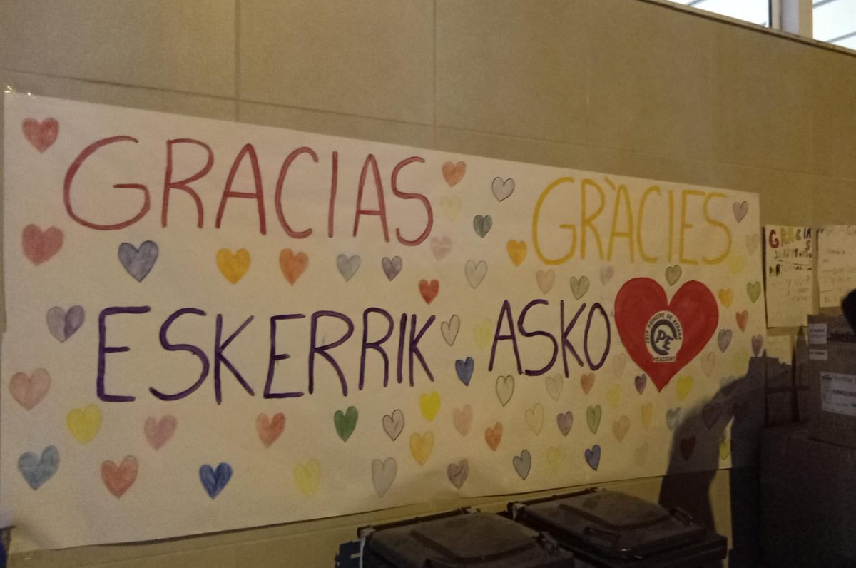 #DanaValencia
Que lleguemos a nuestro lugar de descanso y los alumnos de Educación Infantil CEIP Príncipes de España de #Picassent nos hayan hecho un cartel tan bonito no tiene precio 
Moltes gràcies, xicotets!! 🫶❤️🧑‍🚒