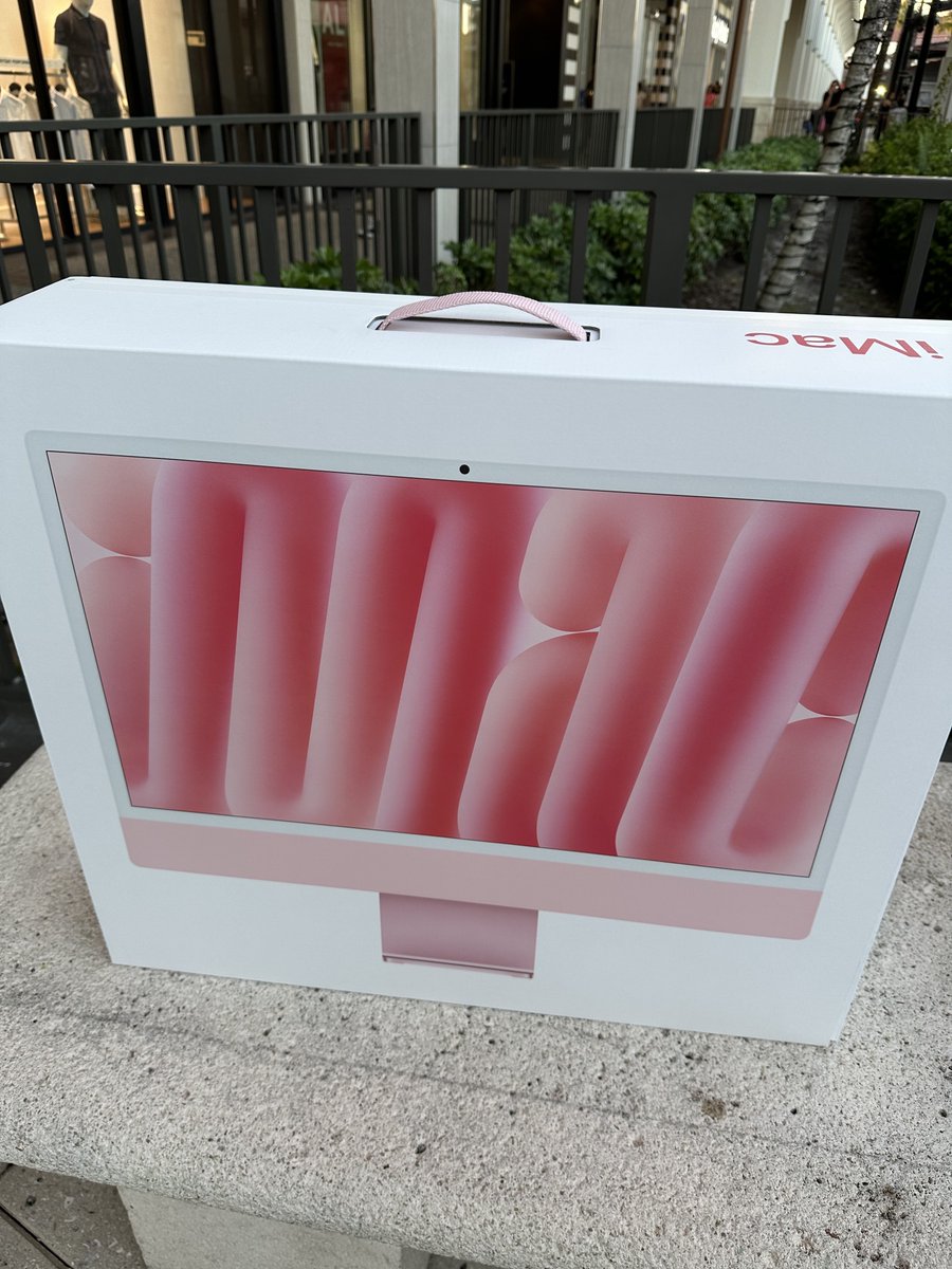 pinkkinjm's tweet photo. this is what selling your entire kpop collection can get you https://t.co/Ab1dZG69Ct