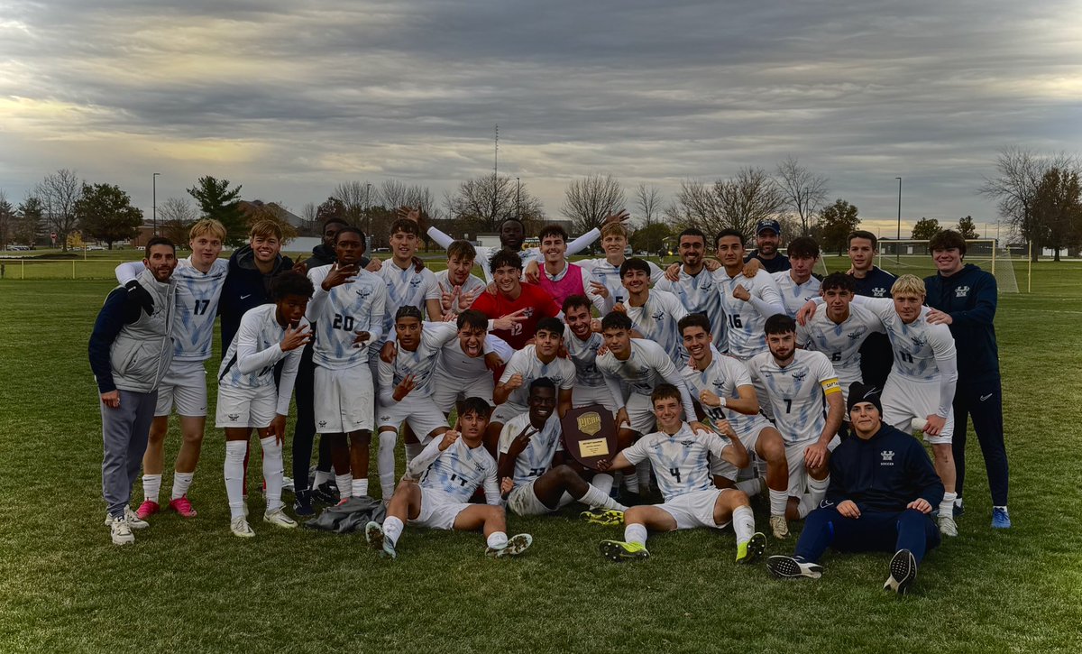 HCC_Soccer's tweet photo. Men Win the District Championship on PKs 🔥🦅
Next Stop ➡️ Nationals 💪🏼🥳
#humhawks https://t.co/DoX1AGm445
