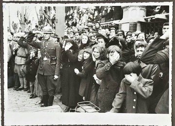 BasgorEce's tweet photo. O , tarihte ve gönüllerde ebediyen yaşayacaktır.

#10Kasım #OnsuzKasım https://t.co/xT97sI6ntM