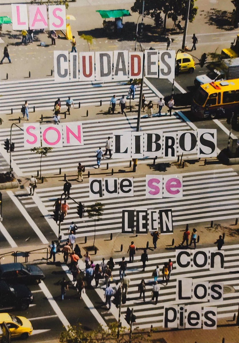 Y el mundo una biblioteca ☺️📚