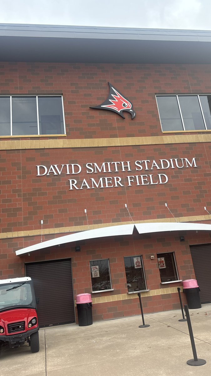 Evan Becker 6,4 280 Right tackle tweet media