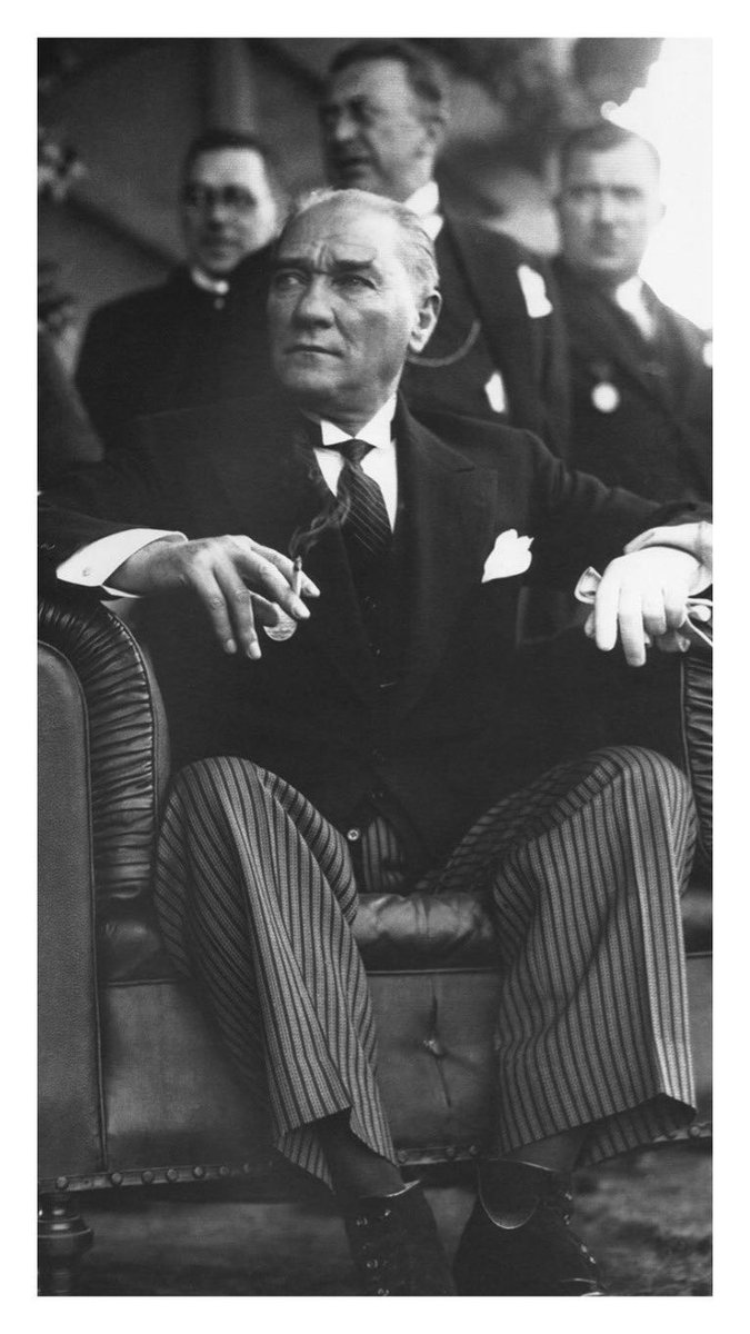 "Benim naçiz vücudum elbet bir gün toprak olacaktır, ancak Türkiye Cumhuriyeti ilelebet payidar kalacaktır."

Saygıyla, özlemle... ∞ 
#OnKasım