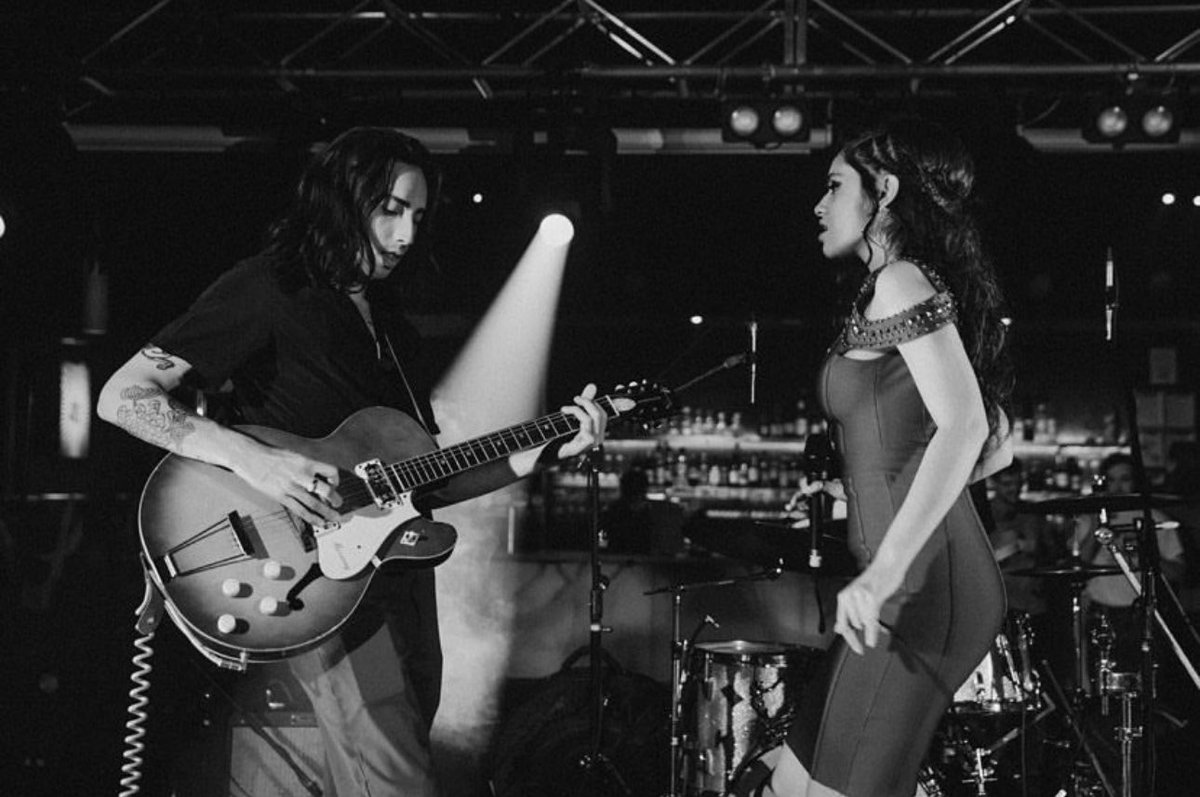 fultonstband's tweet photo. Catch Shan and Nate on @synmedia’s SoulFood today from 3pm! They’ll be having a chat about the album and upcoming shows ✨ https://t.co/jaUD66LmG5