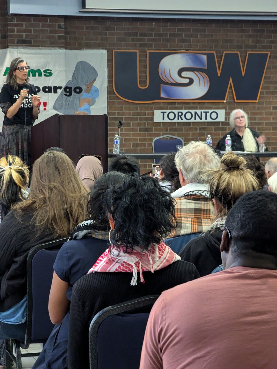 Francesca Albanese, United Nations Rapporteur on Palestine, speaks to a packed house on Friday on the situation in Gaza. The event was sponsored by the Steelworkers Toronto Area Council and Independent Jewish Voices.