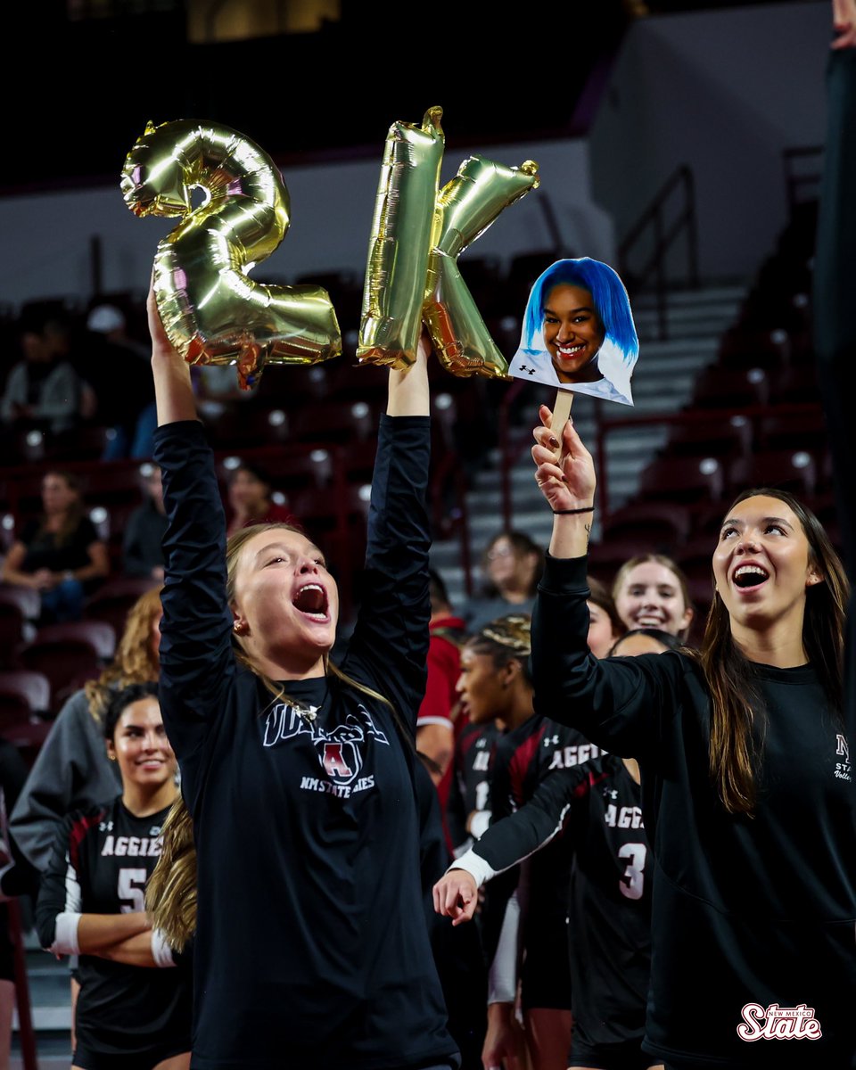 NMStateVBall's tweet photo. 🐐 𝑺𝑻𝑼𝑭𝑭.

@ddaarriiaann11 is the first Aggie in history with 2,000 digs 👏

#AggieUp https://t.co/9FmoxD4Oml