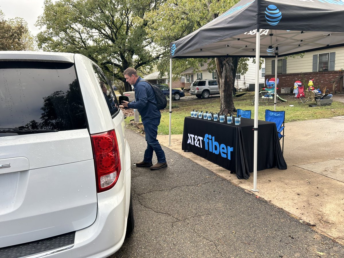 Converging households with these 🐺🐺‼️ <a href="/NWALOBOS/">NWA LOBOS IHX 🐺</a> 📱➕🛜➕📺 
#KAMO #WinAsOne #winMOORE 
<a href="/Mairuu3/">Mayra Sharp</a> @yortnosredna <a href="/zachcarterATT/">Zach Carter</a> <a href="/WesleyKyleNeal/">Wesley Kyle Neal 🌵</a> <a href="/theJoshRHarris/">Josh Harris</a> <a href="/AlyssaMoore_12/">Alyssa Moore</a> <a href="/KAMOkonnects/">𝐾𝐴𝑀𝑂</a>