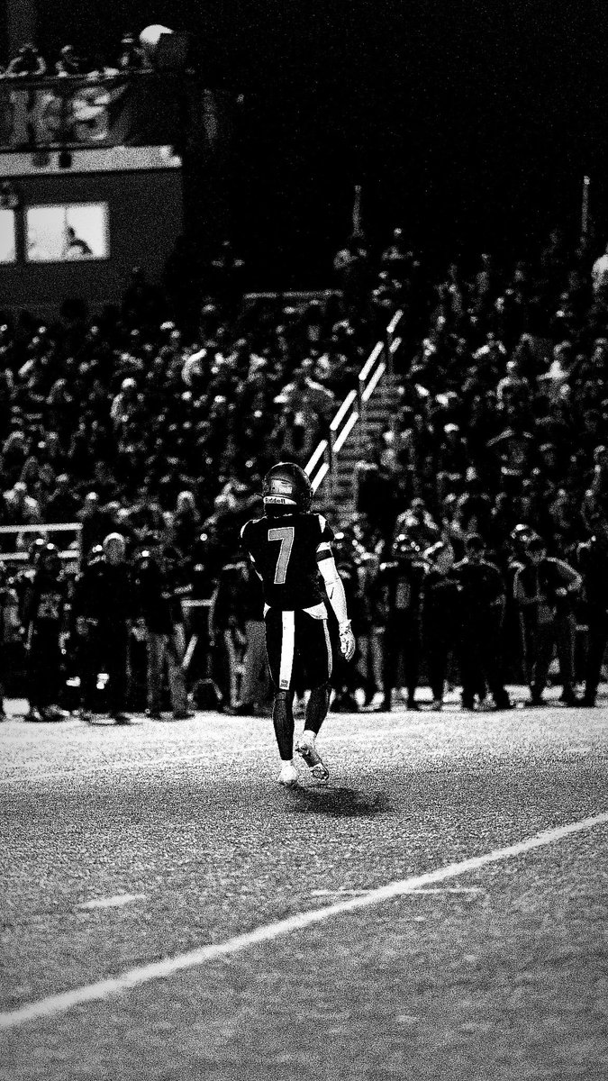 Senior Year Film 7️⃣🧡
4 INT’s
1 Pick 6ix
15 Tackles
10 Receptions
196 yards
4 TD’s
( 10 Games )
3.6 GPA
hudl.com/v/2QEfzN
