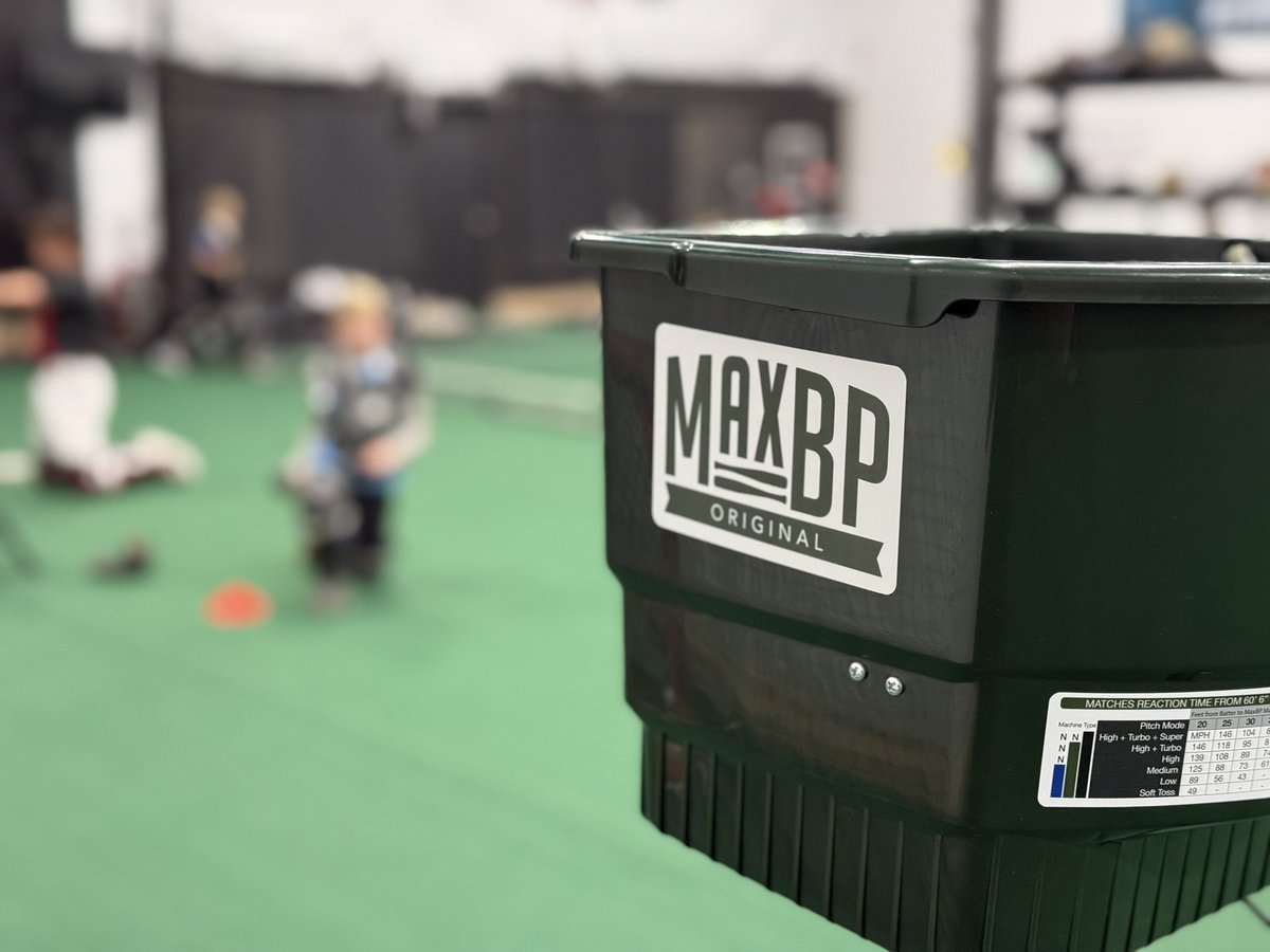 TheCatchingGuy's tweet image. Solid day 1 in Denver!  The winter storm caused a few to miss but those that made it, made it a great day!

Bunch of work on stances/set ups, did some video breakdowns and did receiving fundamentals.  Blocking &amp;amp; throwing tomorrow!

#catcherscamp #catchingdrills #catchers