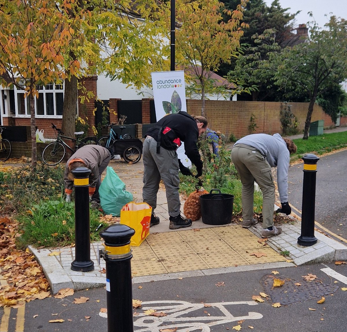 Abundance London tweet media