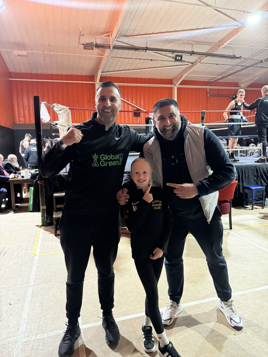 Great night at Isla’s gym home show tonight thanks to <a href="/amerkhany/">Amer Khan</a>  and Izzy for taking time to speak to Isla