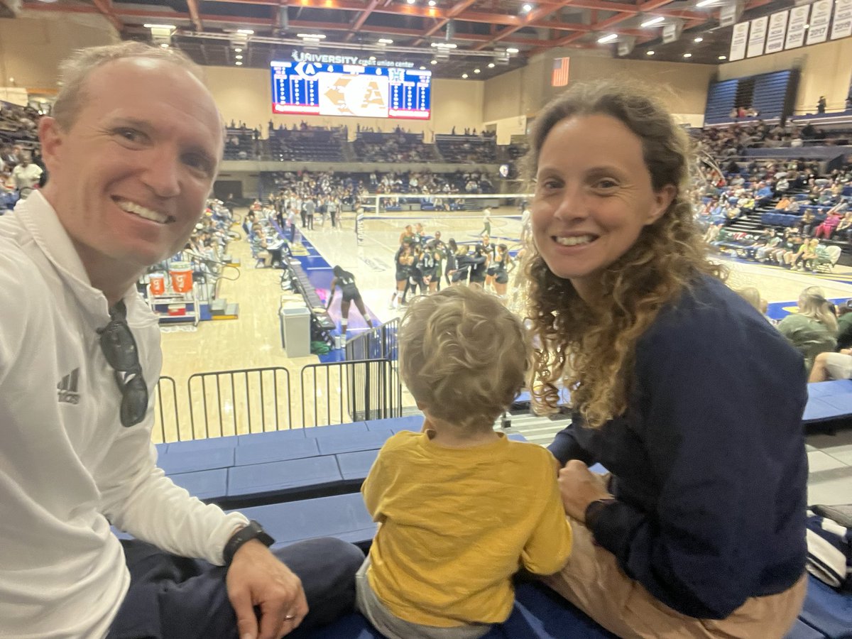 Cheering on the <a href="/ucdaviswvb/">UC Davis Women's Volleyball</a> game vs Hawaii! James is glued to the action!