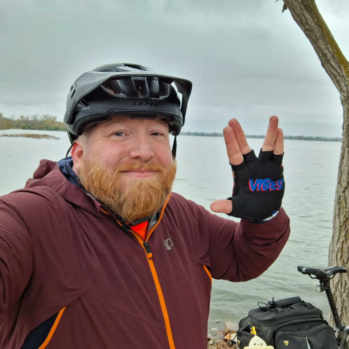 Hello, cycling friends! A PSA: Let's try to make the sport a welcoming, even inviting space for all who want to come ride/party with us. I met a raging asshole at an event today who actively pushes new people away. Don't be that guy. #cycling #cyclist #cyclocross