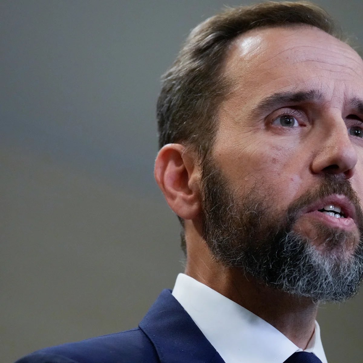 It’s time to throw out the trash‼️

I support Jack Smith 100% as he moves forward with his cases against 
T R U M P.

Do YOU?                      YES or NO