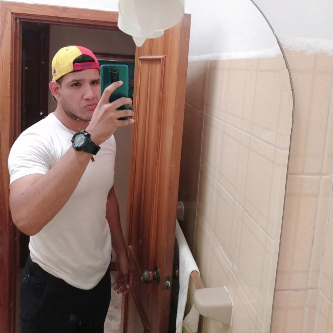 _jotac97's tweet photo. #NuevaFotoDePerfil https://t.co/KxOXNRWH4y