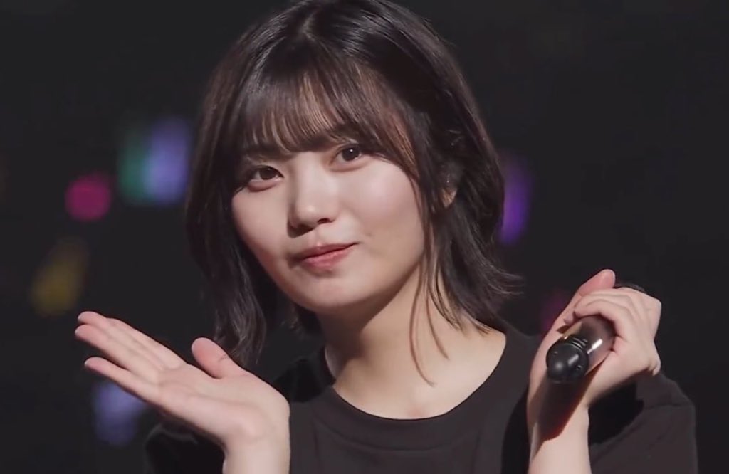 aruNO_gizaKA's tweet photo. センターもアンダーも三列目も、そして二列目も。

自分が何かをしてあげたわけじゃないけど

推しがどんなに頑張って来たかなんて、自分には分かりはしないけど

ポジションが上がっていくたびに、自分のことのように嬉しいし

推してて良かったって思う

改めて
中西アルノ、福神おめでとう‼️ https://t.co/6Tbq0wWzea