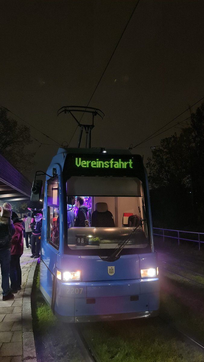 ProtoWithALoco's tweet image. Even though I wasn&apos;t able to ride along myself, I didn&apos;t pass up on the chance to check out the #mucfurrytram!