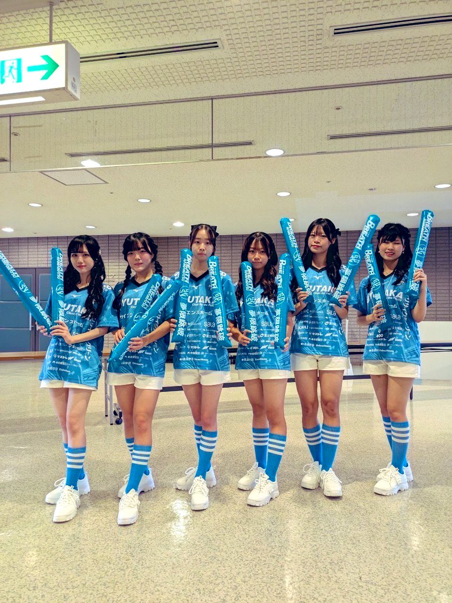 riataro03's tweet photo. 2024.10.26 27
素敵な写真撮って頂きました📷´-

ブレス浜松開幕戦ꔛ🏐''
ブレスガールとして参加させて頂きました!!
応援する娘の応援に行ってきました(◍˃ ᵕ ˂◍)
が、バレーに夢中になってしまった🏐 💥

#ブレス浜松 #ブレスガール #浜松アリーナ
#バレー初観戦 https://t.co/osuYd6SqeS