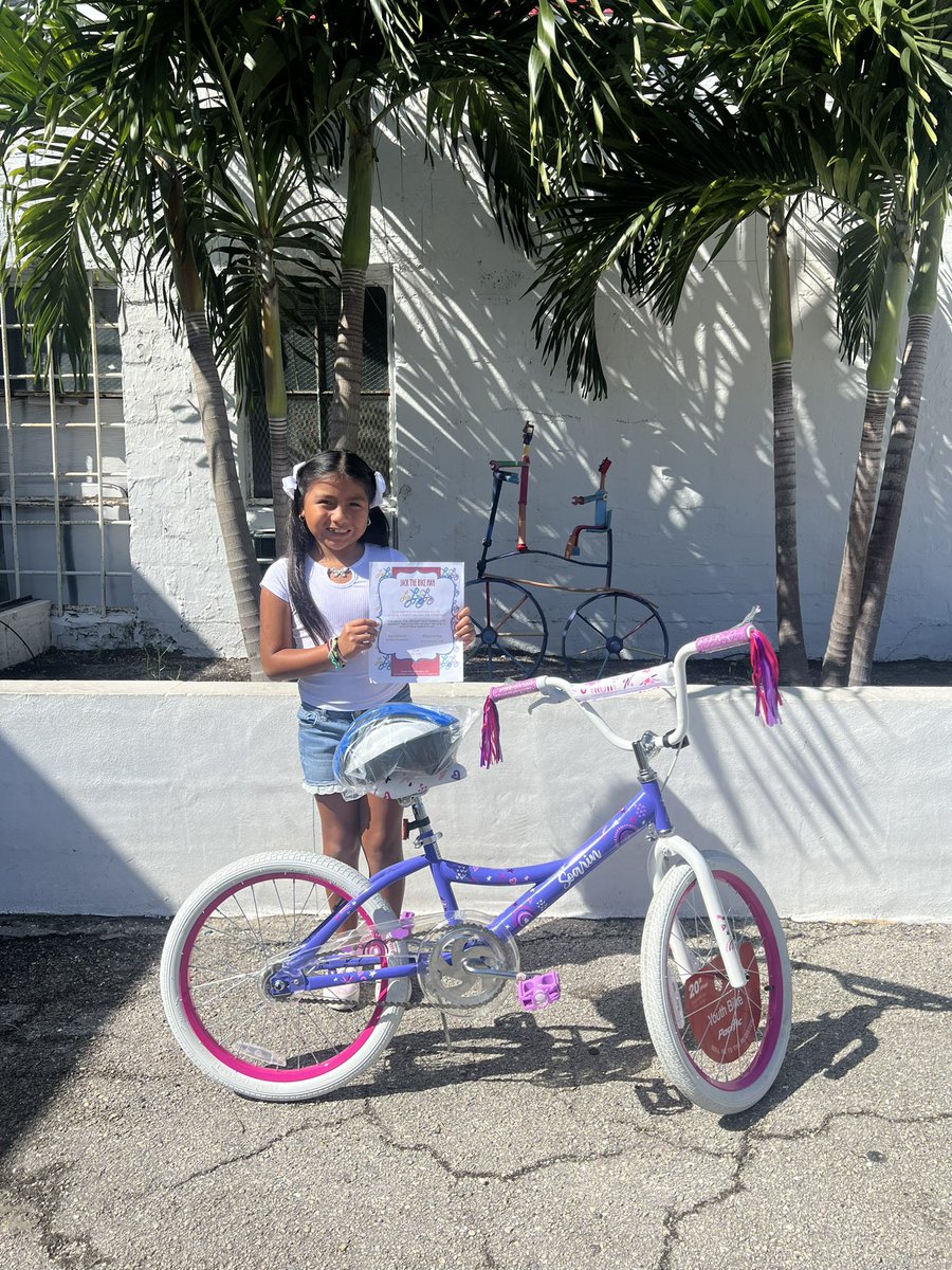 jackthebikeman's tweet photo. We urgently need children’s bikes (sizes 12”-24”) for kids in need! 🚲 Donate a gently used bike or buy a new one from Walmart: https://t.co/uYk9sIc841 and ship it to us. Every bike makes a difference! Learn more: https://t.co/N8MkXVc6qX #DonateBikes #HolidayGiving https://t.co/AQN9a8ODMF