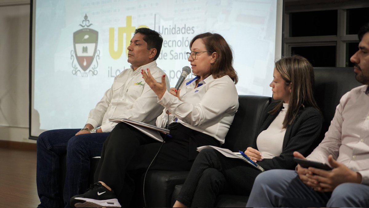 Unidades_UTS's tweet photo. "Conectar y diseñar soluciones de accesibilidad para los más necesitados, asegurando que todas las personas tengan acceso a la energía".

—Laura Rodríguez, Subgerente de Conexiones de ESSA 

#UTSmart2024 #uts #energia https://t.co/3pj855X4iB