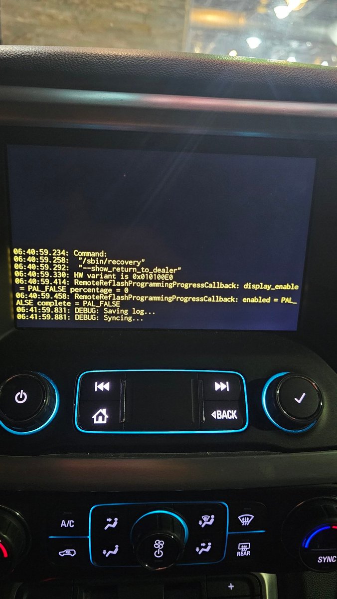 ActiveAddict's tweet photo. 2021 GMC Acadia Radio Update Failure. Dealer says out of warranty must pay $1600! I did not do anything to cause the failure, why is this my fault!? #GM #gmc #acadia @GMC @GM https://t.co/trxHX4admH