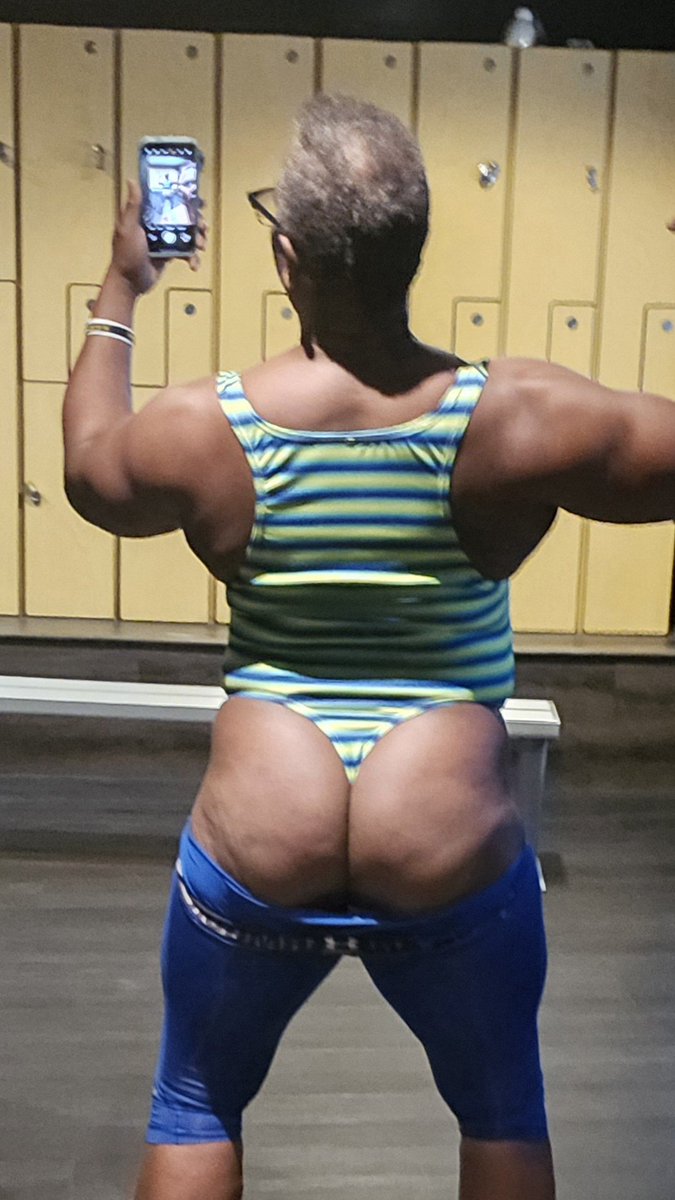 BarryMarion9's tweet photo. Back day over https://t.co/GYAp7Eqi3y