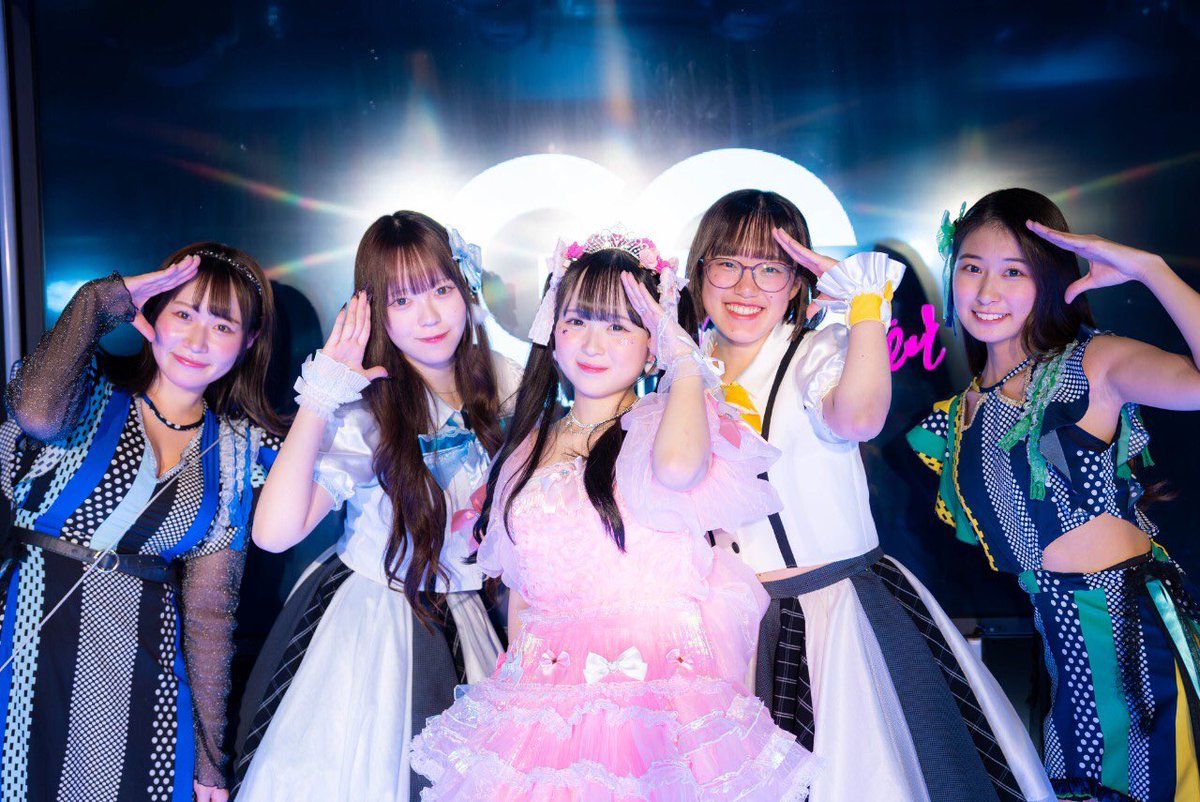 bf_hmitsuki's tweet photo. これは@myn_nostalgie さんと撮ったお写真だよー！！綺麗だよねー、撮ってくださってありがとうございます。
すぅちゃんのアカウントでは沢山の出演者さんとのお写真がリポストされてるから全部見てみてねー
じゃあねー https://t.co/O6ioekbgiq